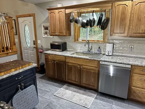 336 Locust Street Hartford VT 05088