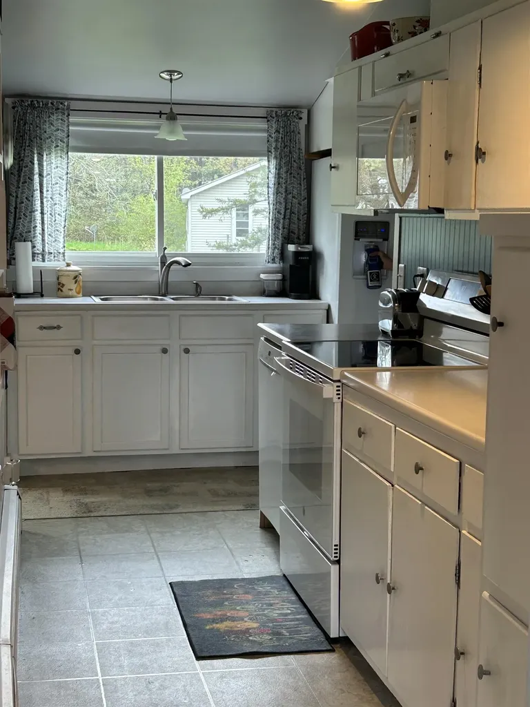 2903 Vt Route 107 Stockbridge VT 05772