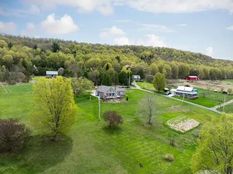 61 Sweeney Farm North Road Georgia VT 05478