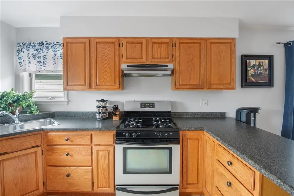 13 Stonegate Drive Middlebury VT 05753