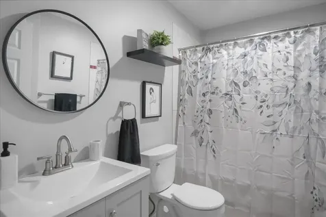 13 Stonegate Drive Middlebury VT 05753