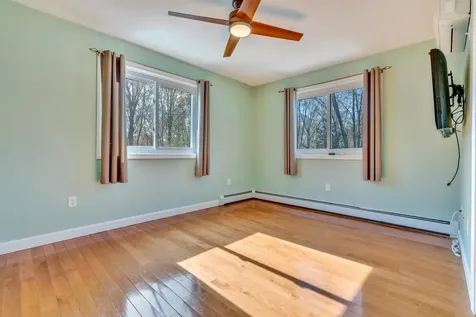 5 Quinlan Farm Road Raymond NH 03077
