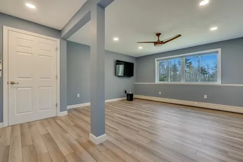 5 Quinlan Farm Road Raymond NH 03077