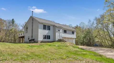 5 Quinlan Farm Road Raymond NH 03077