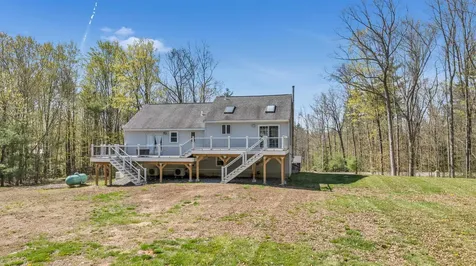 5 Quinlan Farm Road Raymond NH 03077