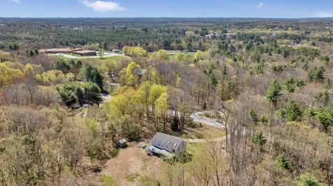 5 Quinlan Farm Road Raymond NH 03077