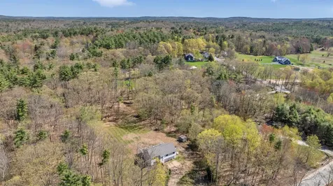 5 Quinlan Farm Road Raymond NH 03077