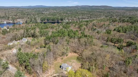 5 Quinlan Farm Road Raymond NH 03077