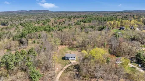 5 Quinlan Farm Road Raymond NH 03077