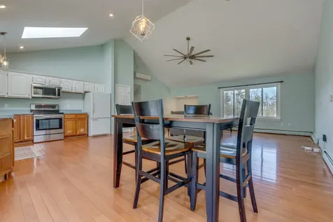 5 Quinlan Farm Road Raymond NH 03077