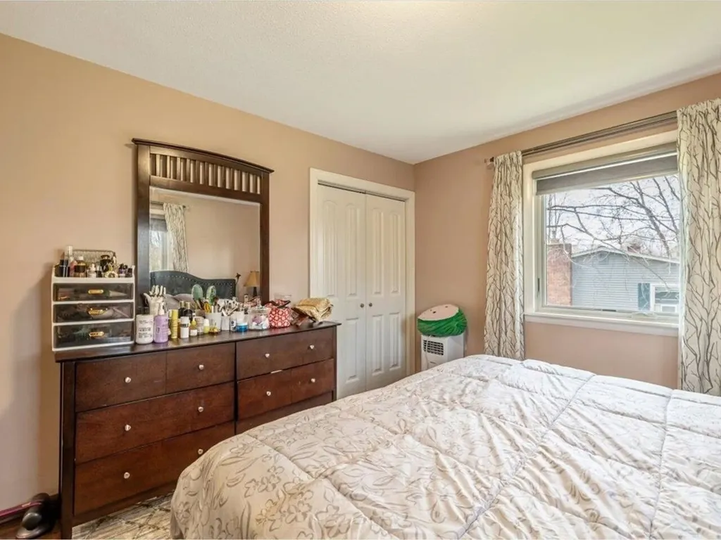 33 Rosewood Lane Essex Junction VT 05452