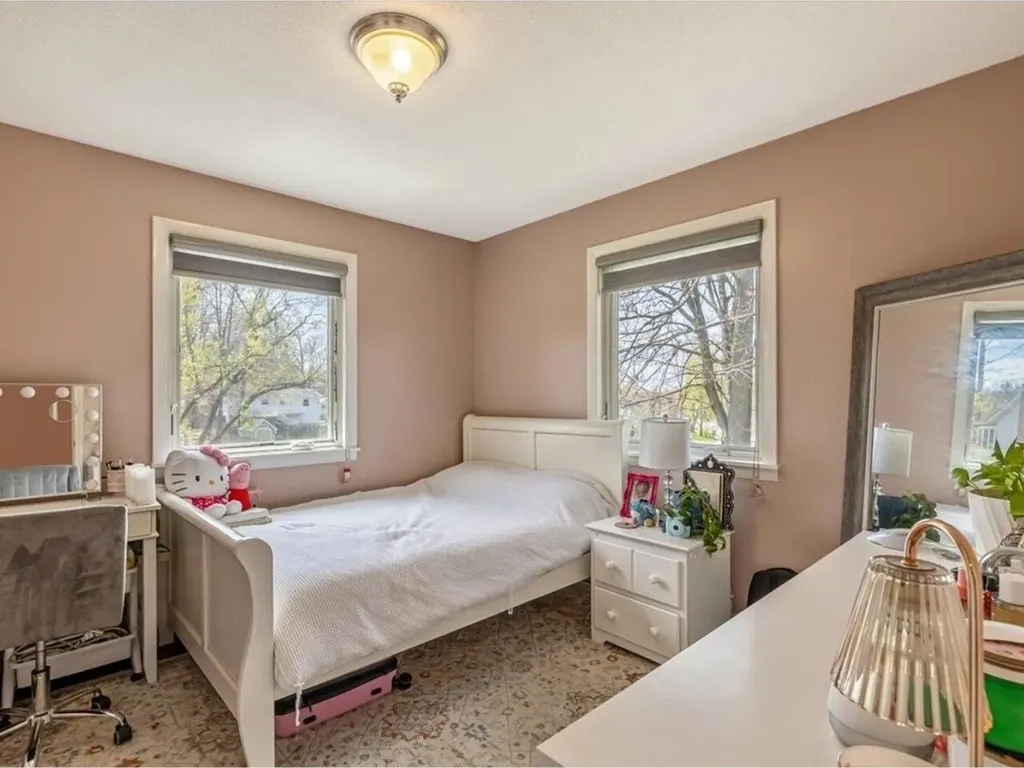 33 Rosewood Lane Essex Junction VT 05452