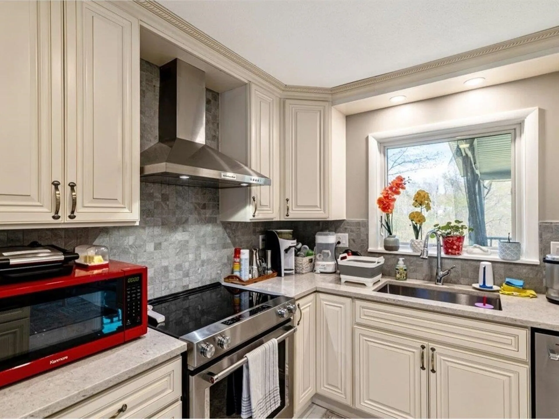 33 Rosewood Lane Essex Junction VT 05452