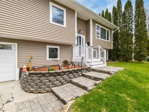 33 Rosewood Lane Essex Junction VT 05452