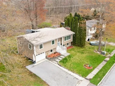 33 Rosewood Lane Essex Junction VT 05452