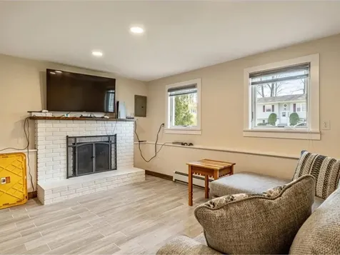 33 Rosewood Lane Essex Junction VT 05452