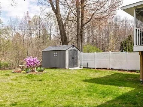 33 Rosewood Lane Essex Junction VT 05452