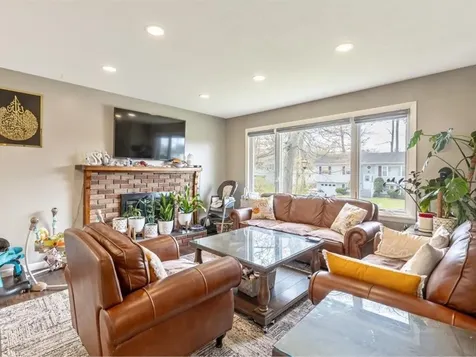 33 Rosewood Lane Essex Junction VT 05452