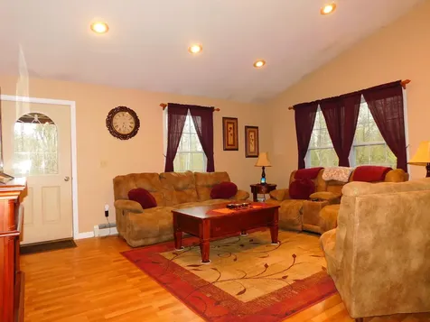 218 Deboer Lane Wakefield NH 03872