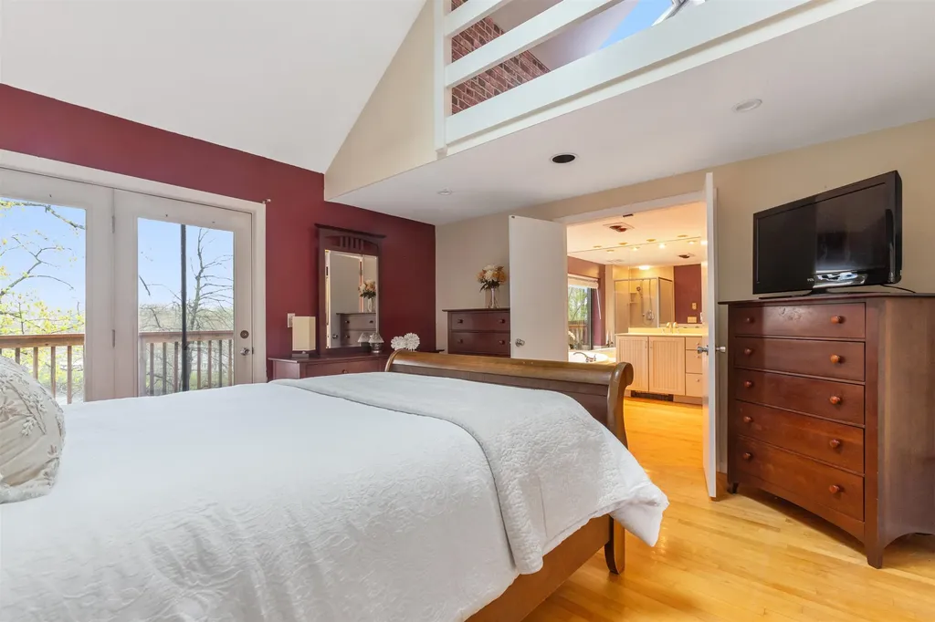 21 Pondview Drive Merrimack NH 03054