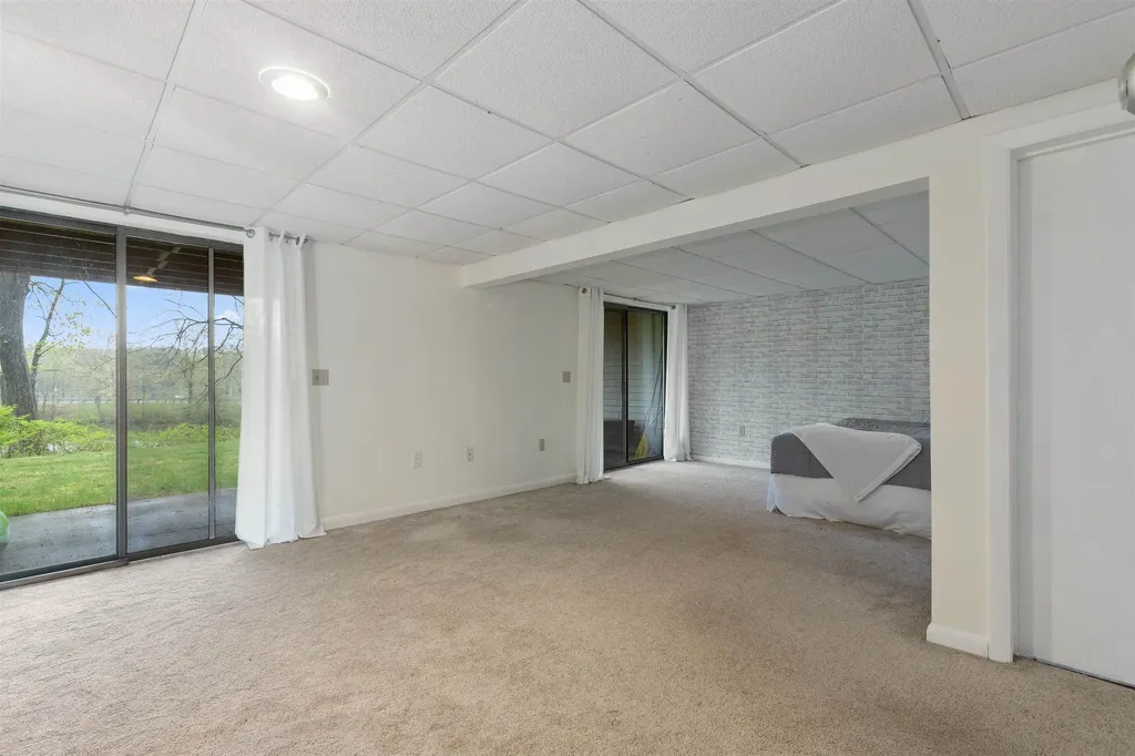 21 Pondview Drive Merrimack NH 03054