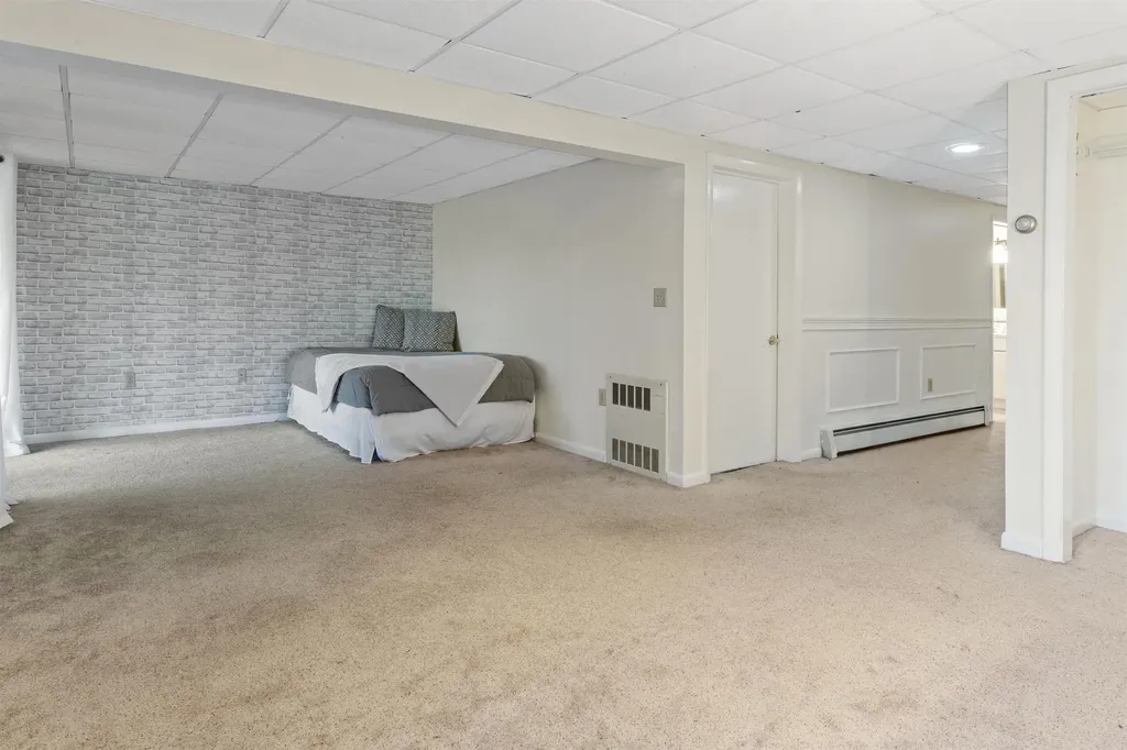 21 Pondview Drive Merrimack NH 03054