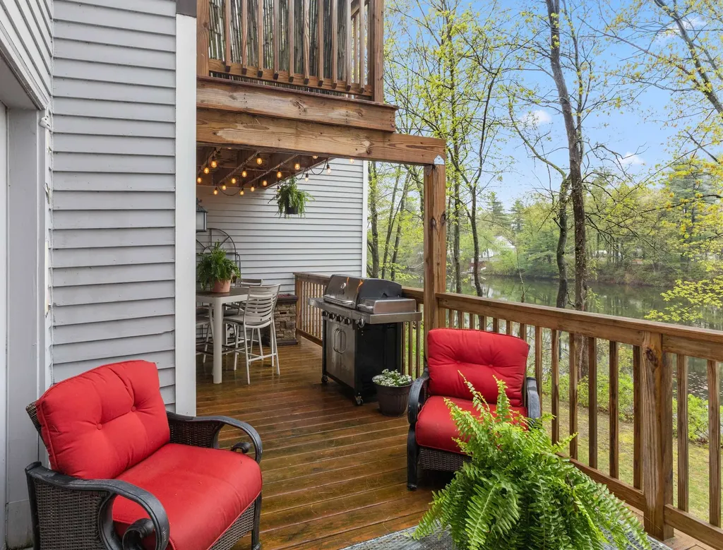 21 Pondview Drive Merrimack NH 03054