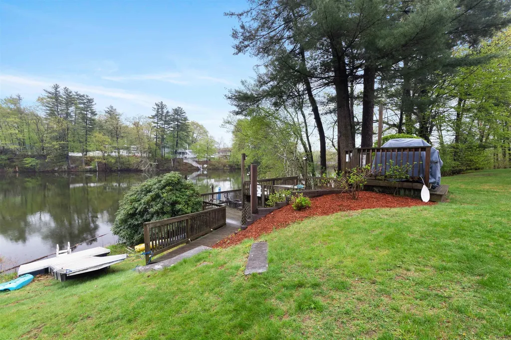 21 Pondview Drive Merrimack NH 03054