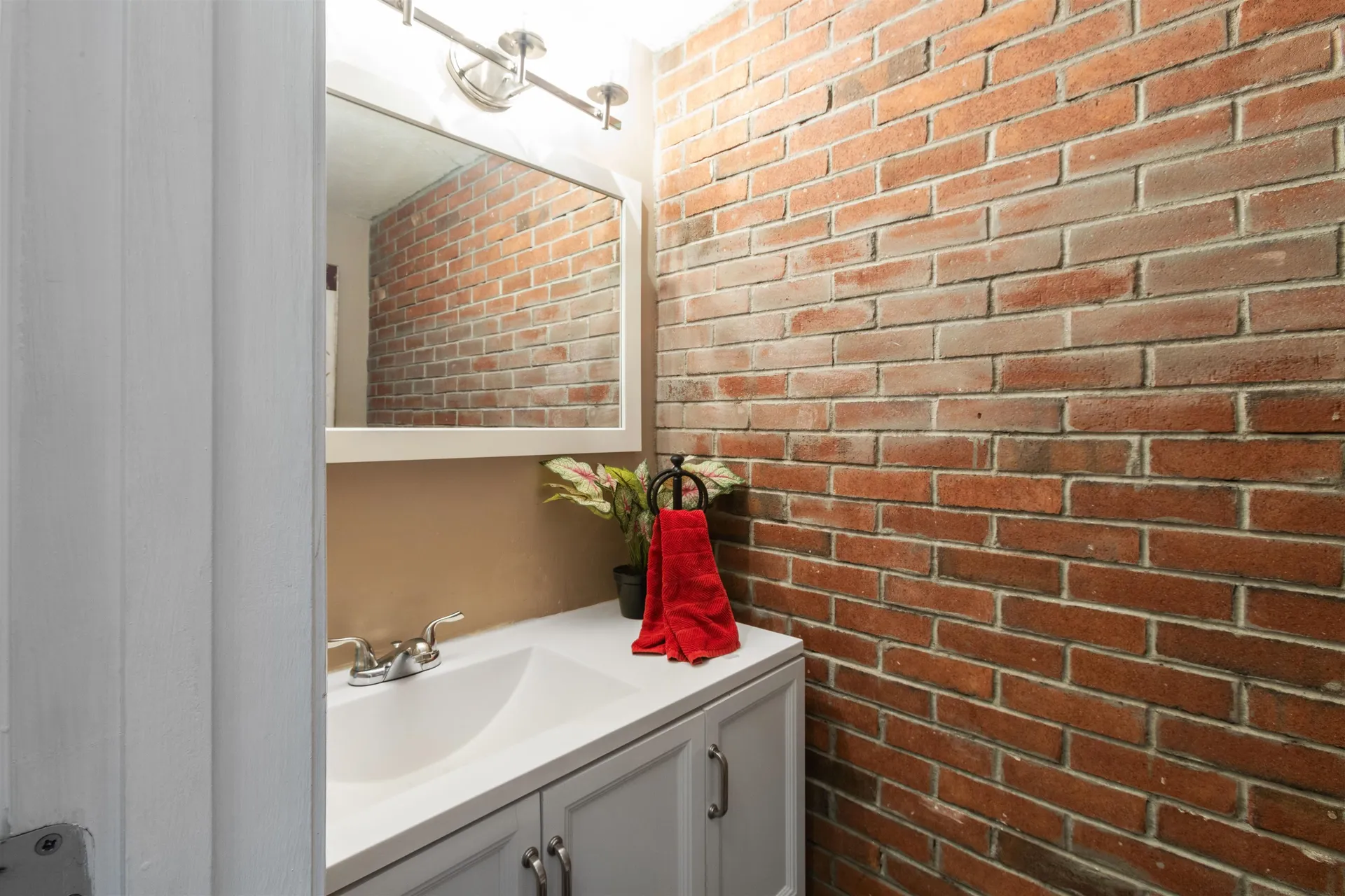 21 Pondview Drive Merrimack NH 03054