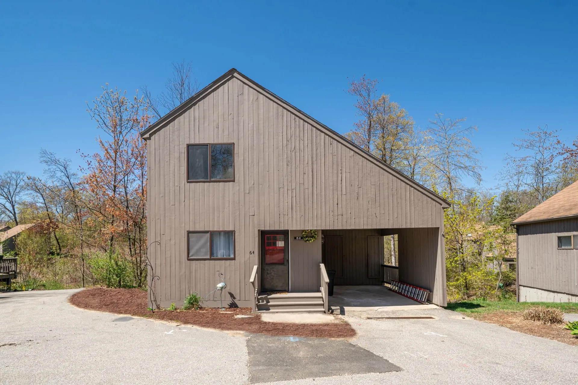 64 Coburn Woods Avenue Nashua NH 03063