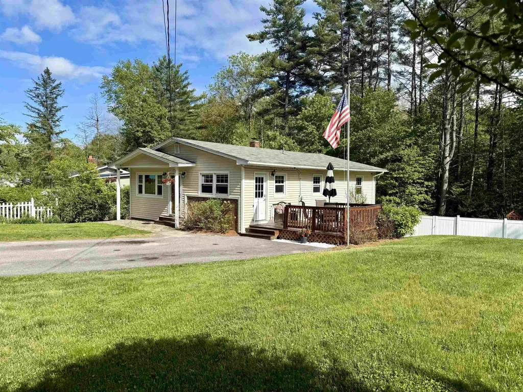 320 Queen Street Boscawen NH 03303