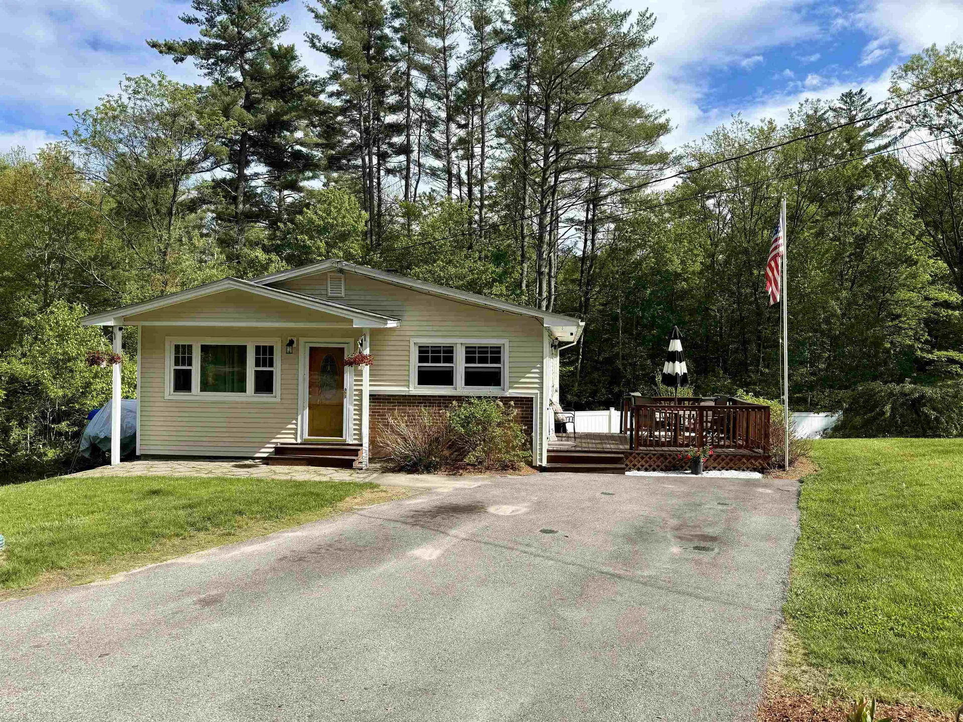 320 Queen Street Boscawen NH 03303