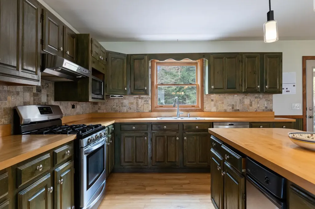 42 Strawberry Lane Milton VT 05468