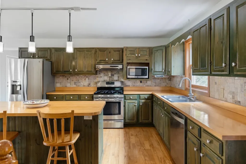 42 Strawberry Lane Milton VT 05468