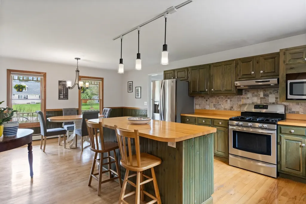 42 Strawberry Lane Milton VT 05468