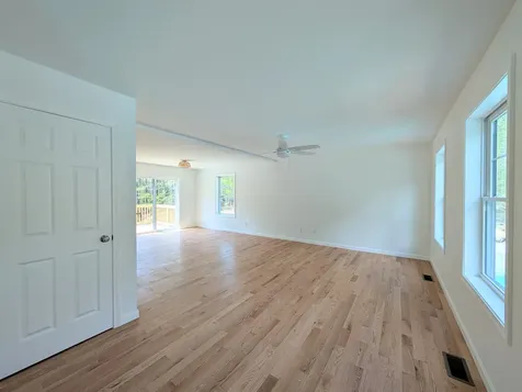 16 Meindl Road Raymond NH 03077