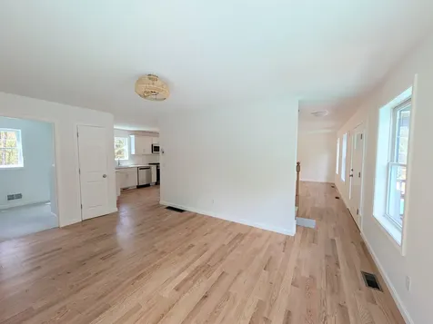 16 Meindl Road Raymond NH 03077