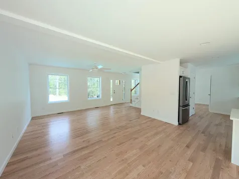 16 Meindl Road Raymond NH 03077