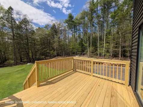 16 Meindl Road Raymond NH 03077
