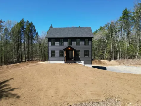 16 Meindl Road Raymond NH 03077