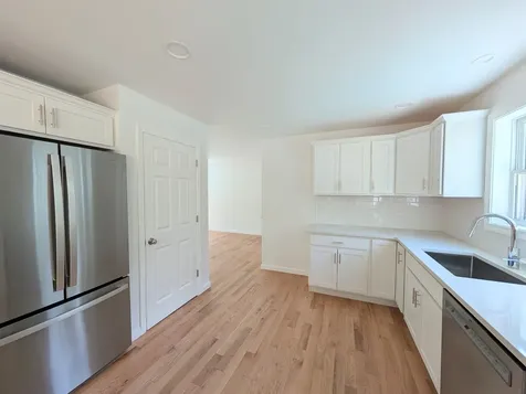 16 Meindl Road Raymond NH 03077