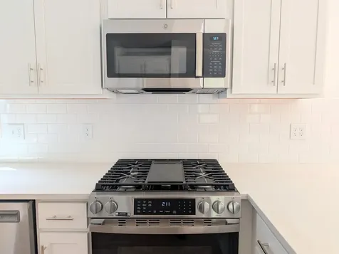 16 Meindl Road Raymond NH 03077