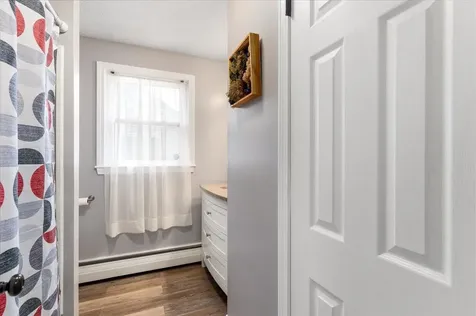 6 Davies Street Bedford NH 03110