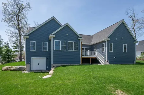 19 Captain Bannon Circle Merrimack NH 03054