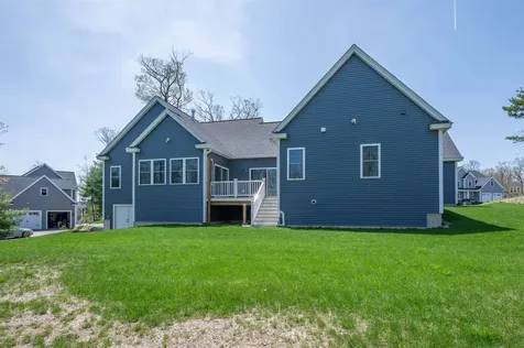 19 Captain Bannon Circle Merrimack NH 03054