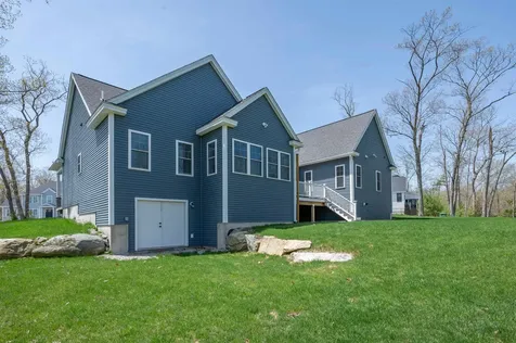 19 Captain Bannon Circle Merrimack NH 03054
