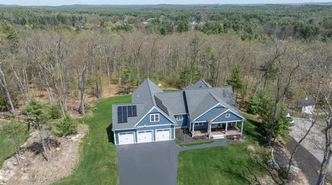 19 Captain Bannon Circle Merrimack NH 03054