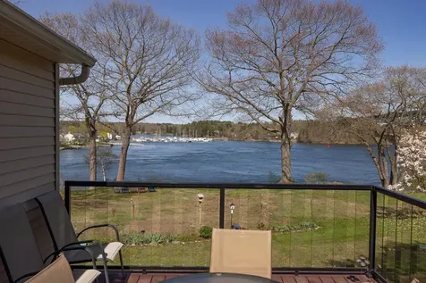 70 Crescent Way Portsmouth NH 03801