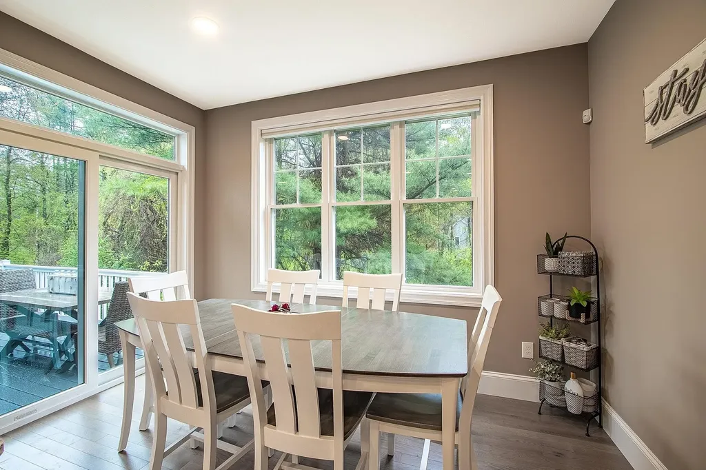 17 Craftsman Lane Nashua NH 03062