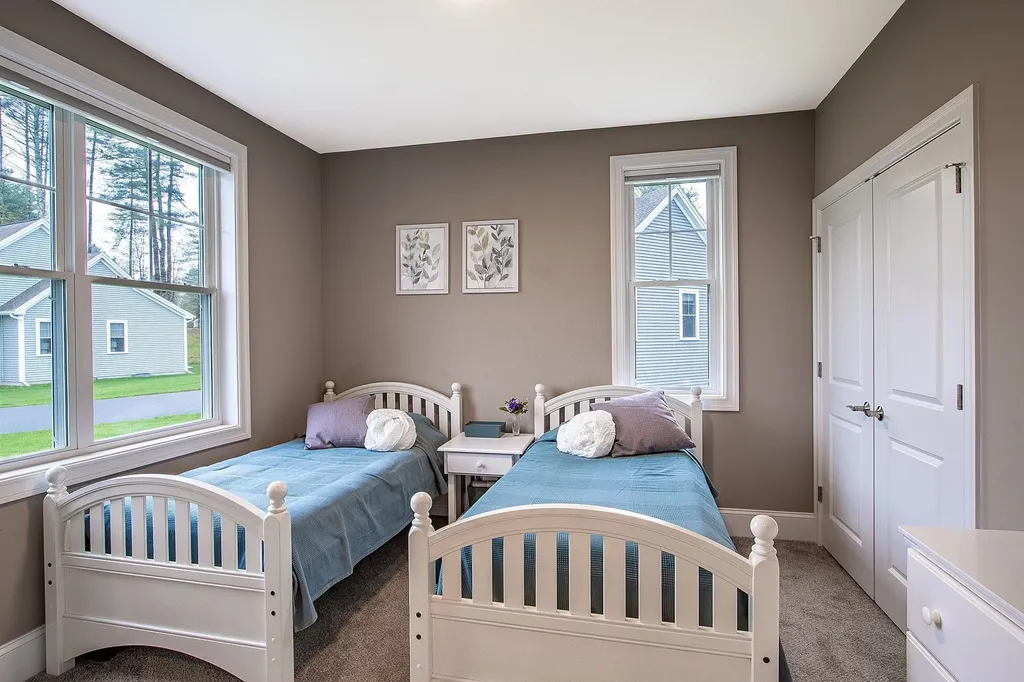 17 Craftsman Lane Nashua NH 03062